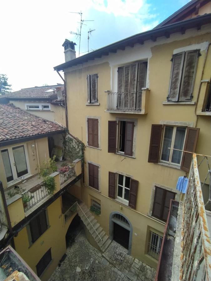 Casa Lalla In Centro Storico A Bergamo Exterior photo